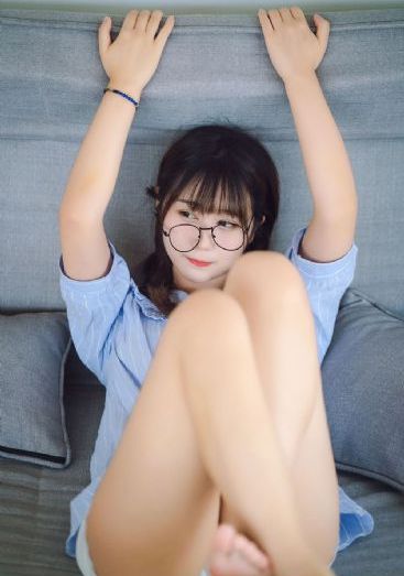 护士趴下光屁股翘臀被打的_DVD免费观看超清