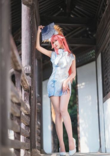 女大学生的沙龙_手机免费观看
