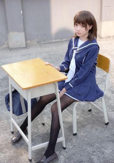 伊人再见免费在线观看高清版_HD超清免费观看