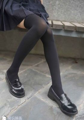 年轻的女教师3在线观看_高清高清完整版
