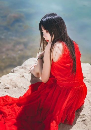 女教师hd中字版高清费看_BD韩语完整视频观看