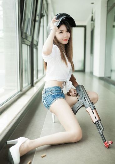 《放荡的情欲》无删减_十万网红美女美酱